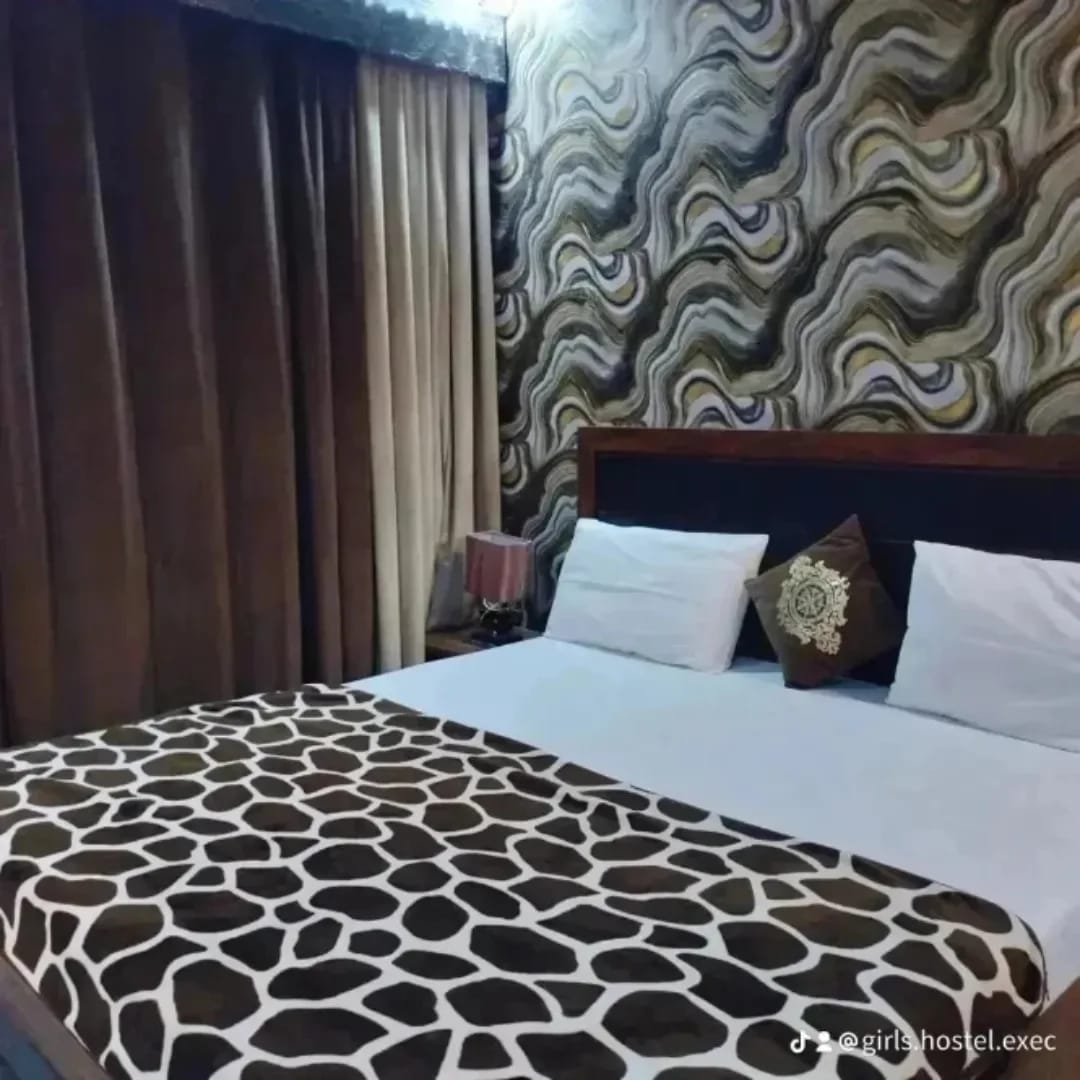 1 Seater Room at EXECUTIVE GIRLS HOSTEL - PKR 50,000/month